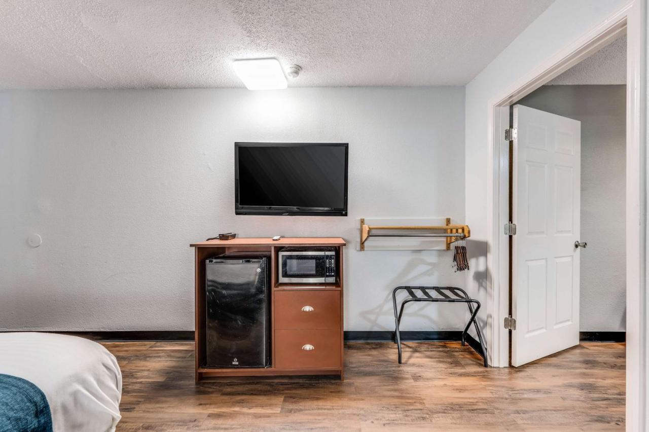 Motel 6-Tupelo, Ms - Downtown מראה חיצוני תמונה